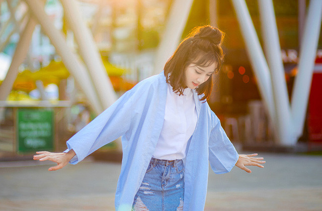 Vẻ tinh nghịch là điều mà nhiều người cảm nhận được thông qua những bức ảnh trên trang cá nhân của cô gái này.
