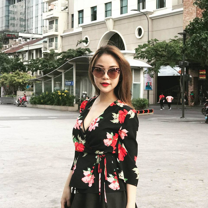 Ước mơ để trở thành nghệ sĩ đa năng, biết hát, biết chơi các loại nhạc cụ luôn cháy bừng trong cô gái nhỏ nhắn, xinh xắn quê Nghệ An - Nguyễn Ngọc Trâm. Ảnh trong bài: Facebook nhân vật.