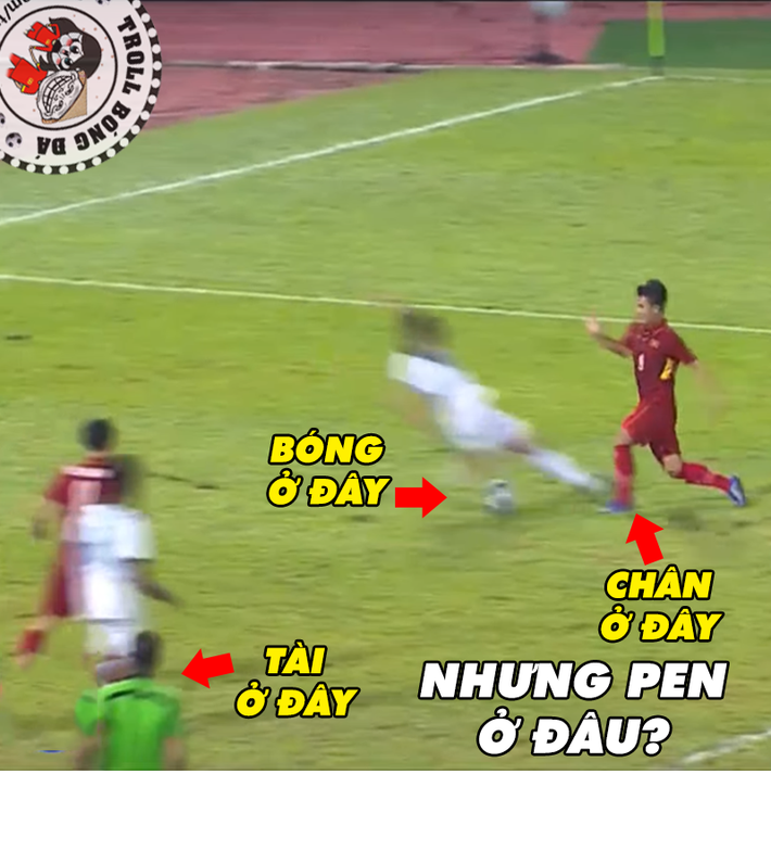 Tình huống bóng gây tranh cãi khiến nhiều người đặt câu hỏi trọng tài Mubarak đang làm gì trong trận hòa của U22 Việt Nam và U22 Indonesia tại vòng bảng môn bóng đá nam SEA Games 29. Ảnh: Troll Bóng Đá