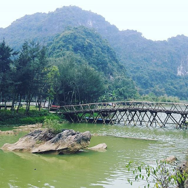 Chơi bời thưởng cảnh nhất định các bạn trẻ không thể thiếu các những bức ảnh để đăng vào album "deep" trên facebook và Thung Nham sẽ chiều lòng các bạn từ A - Z.