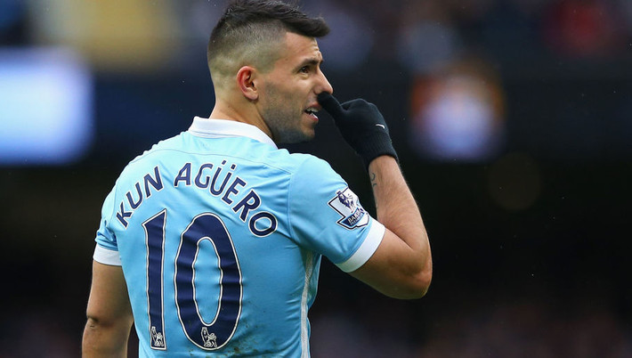 Aguero sẽ ở lại Man City: Đại diện của Sergio Aguero, Hernan Reguera đã lên tiếng phủ nhận những tin đồn về việc tiền đạo này muốn rời bỏ Manchester City. Ảnh: Goal
