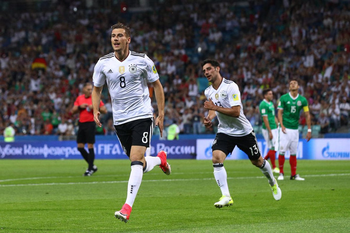 Hàng hot Bundesliga đến Premier League: Leon Goretzka là ngôi sao trẻ thế hệ mới của bóng đá Đức. Tiền vệ công sinh năm 1995 hiện còn hợp đồng với Schalke 04 đến tháng 6/2018, và được đồn đoán sang Bayern Munich. Tuy nhiên, trong bài phỏng vấn mới nhất với báo chí, cựu danh thủ Đức Oliver Bierhoff - người đang đóng vai trò truyền thông ở LĐBĐ Đức đã vô tình tiết lộ điểm đến của Leon Goretzka. Và không ngạc nhiên, khi đó là Premier League.