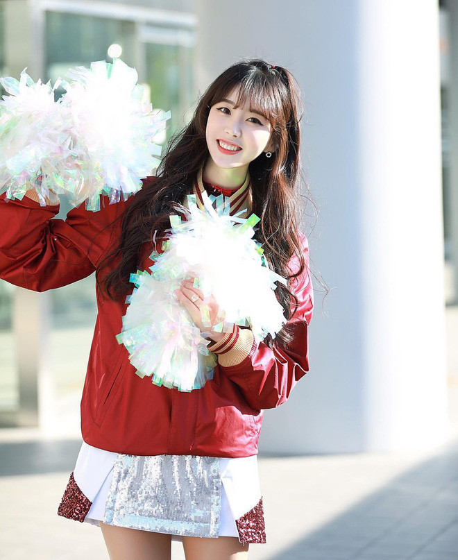 Nhiều fans bóng chày ưu ái Ahn Ji Hyun đến nỗi chỉ mong sự xuất hiện của cô dưới sân bóng.