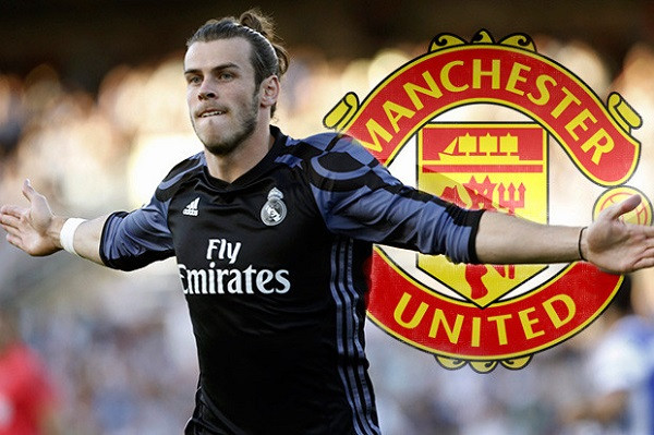 Bale đòi rời Real về M.U: Theo Dario Gol tiết lộ, người đại diện của Gareth Bale, Jonathan Barnett đã gặp lãnh đạo Real Madrid và nói rõ ý định của thân chủ mình: "nếu phải rời Bernabeu thì MU là nơi duy nhất Bale muốn đầu quân", chứ không phải đại gia PSG. Bale muốn ở lại Real Madrid để chiến đấu cho vị trí của mình sau mùa giải đầy chật vật vì chấn thương. Tuy nhiên, với việc ông trùm Perez muốn chiêu mộ Mbappe, buộc Bale phải ra đi, khi mà Zidane chọn giữ Ronaldo và Benzema. Ảnh: Dario Gol