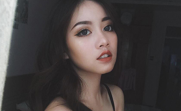 Về phong cách thời trang có phần táo bạo của mình, Giang chia sẻ rằng cô bạn chỉ muốn tận hưởng chút thành quả sau những ngày tháng miệt mài tập gym và khoe vẻ đẹp bản thân của mình.