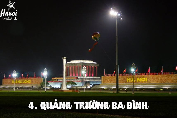 Vào những đêm hè oi ả, lang thang thả bước tới Quảng trường Ba Đình lịch sử vừa hóng mát vừa nghe về những câu chuyện tại địa điểm khai sinh ra nước Việt Nam này thì quả thật vô cùng thú vị.