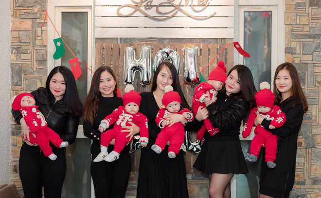 Càng về cuối năm, các hội nhóm trên Facebook càng sôi nổi hơn bao giờ hết với những buổi gặp gỡ, giao lưu trực tiếp. Hòa chung với trào lưu đó, một hội nhóm các bà mẹ bỉm sữa có em bé sinh trong năm 2017 ở Hải Dương đã cùng nhau tụ họp rôm rả.