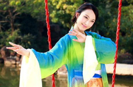 Trương Lệ được khán giả Hàn biết đến nhiều hơn sau khi công khai hẹn hò tài tử Joo Jin Mo hồi tháng 2 vừa qua.