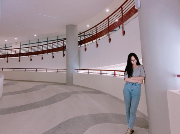 Cùng ngắm nhìn những góc đẹp để các sinh viên trường Kinh tế Quốc dân tha hồ sống ảo với "tòa nhà thế kỷ" của mình. Ảnh trong bài: Sưu tầm Neu Confession.