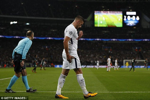 Tottenham mất trung vệ trụ cột ở derby: Spurs sẽ không có sự phục vụ của trung vệ quan trọng Alderweireld ở trận derby Bắc London tối mai với Arsenal mà nhiều khả năng còn trong 6 tuần tới.