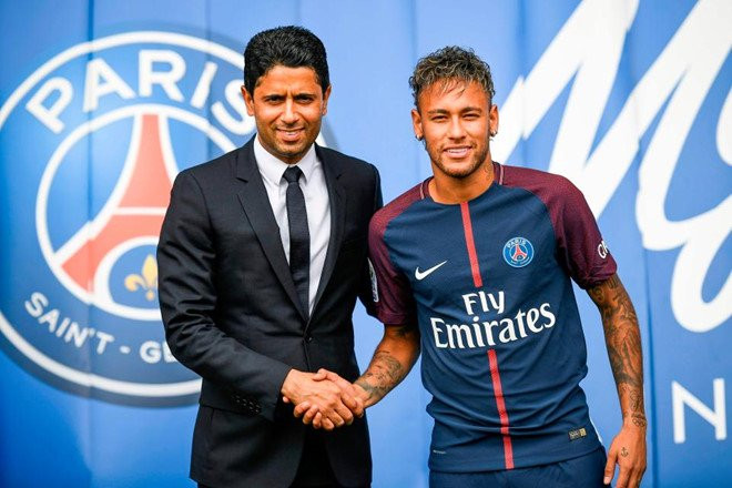 Neymar từng từ chối PSG: Trong bài viết, tờ báo thân Real Madrid mô tả Neymar đã khóc lóc, thậm chí hai lần cầu xin Chủ tịch Josep Maria Bartomeu của Barca đóng sập cánh cửa bán anh cho đại diện nước Pháp vào hè 2017.