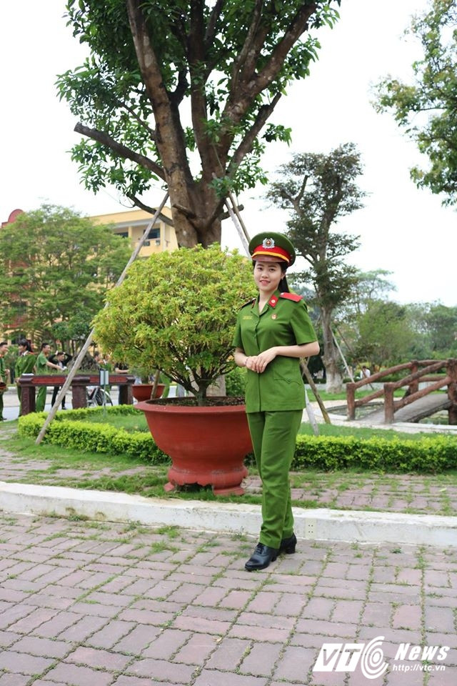 Trần Thị Thủy Tiên, sinh năm 1997, quê ở Hà Tĩnh. Thủy Tiên cao: 1m57, nặng: 48kg. Sở thích của cô bạn là hát, múa, nhảy dân vũ, tham gia các hoạt động phong trào đoàn thể.