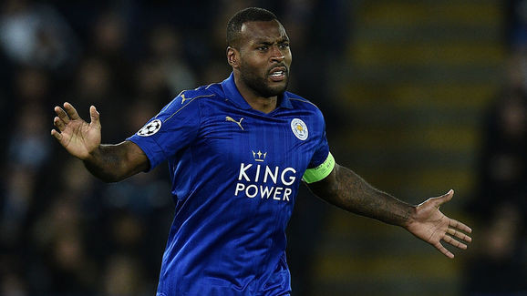 Wes Morgan là cầu thủ có thân hình lực lưỡng tại giải Ngoại hạng Anh, chính ngôi sao này hợp cùng với Robet Huth tạo thành cặp trung vệ bất khả xâm phạm mang đến thành công cho Leicester City mùa giải trước.