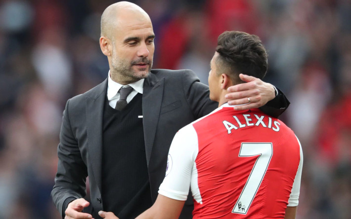 Man City bạo chi vì Sanchez: Theo chuyển nhượng cầu thủ từ tờ Telegraph, Man City sẵn sàng đưa ra đề nghị 60 triệu bảng hỏi mua Alexis Sanchez cho dù tiền đạo này chỉ còn 1 năm hợp đồng với Arsenal. Mặc dù vậy, khả năng lớn The Citizens vẫn bị Pháo thủ từ chối. Ảnh: Telegraph