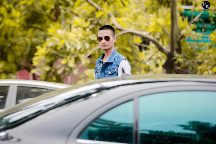 Nhiều thành viên cho rằng, Lệ Rơi đang "theo gót người mẫu Ngọc Trinh" để tự PR bản thân và thể hiện ý đồ quay trở lại showbiz một lần nữa sau thất bại cay đắng vừa trải qua.