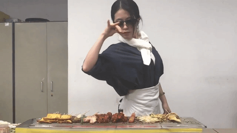 Tiêu chí quan trọng của Tiểu Dã trong mỗi clip là sáng tạo, cô không để các nhà tài trợ can thiệp vào nội dung cũng như không làm ảnh hưởng đến người hâm mộ bằng màn quảng cáo quá lố.