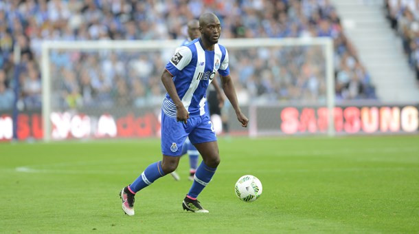 PSG và Man City tranh hàng: Cả PSG và Man City đều đang nhắm tới mục tiêu chung là tiền vệ Danilo Pereira của Porto. Cầu thủ này có mức phí giải phóng hợp đồng là 60 triệu euro.