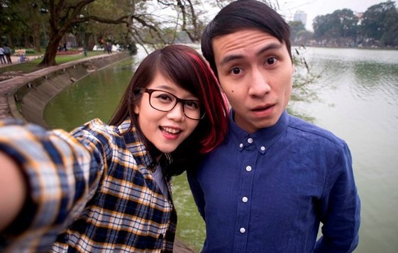 Nhắc đến vlogger An Nguy, nhiều người nghĩ tới ngay vlogger quá cố Toàn Shinoda. Kể từ khi công khai hẹn hò năm 2014, An Nguy - Toàn Shinoda được xem là cặp đẹp đôi và được nhiều người ngưỡng mộ. Chuyện tình của cặp đôi vlogger này chấm dứt khi tháng 7/2014, Toàn Shinoda bất ngờ đột tử tại nhà riêng, An Nguy lặng lẽ treo ảnh đại diện màu đen và bay về Việt Nam dự đám tang bạn trai.