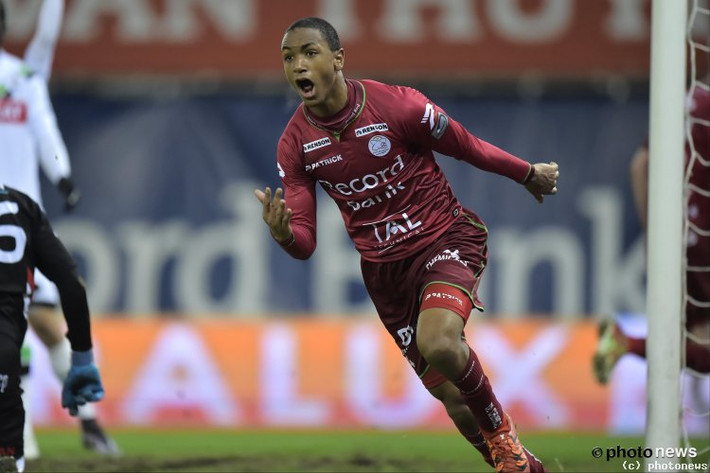 Theo RMC Sport, Arsenal đã tiếp xúc với trung vệ Abdou Diallo thuộc biên chế đội bóng Đức, Mainz 05 và đó là mục tiêu mới nhất của các Pháo thủ trong năm 2018. Ảnh: RMC Sport
