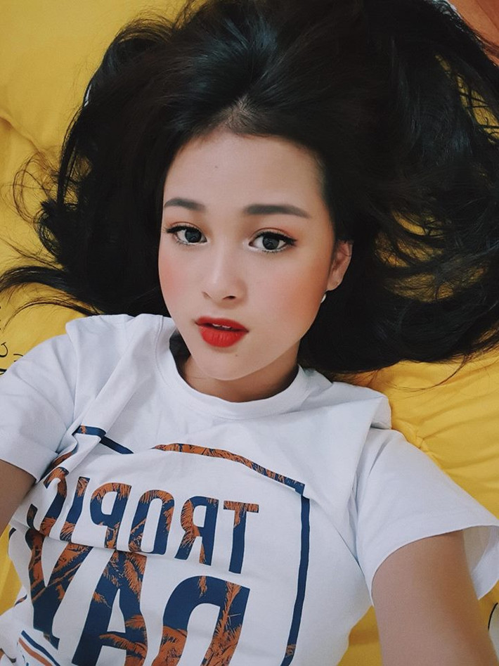Mới đây nhất, Kiêu Phạm cũng góp mặt diễn xuất trong bộ phim “Lớp học tha thu” đình đám mạng xã hội.