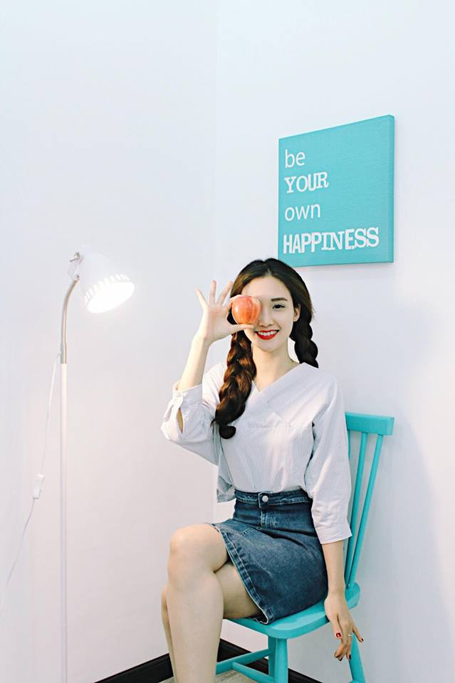 Những bức hình theo phong cách sang chảnh của Bảo Bảo luôn được nhiều fan hâm mộ đón nhận một cách nhiệt tình. Kèm theo đó là không ít lời khen ngợi cho nhan sắc của cô nàng.