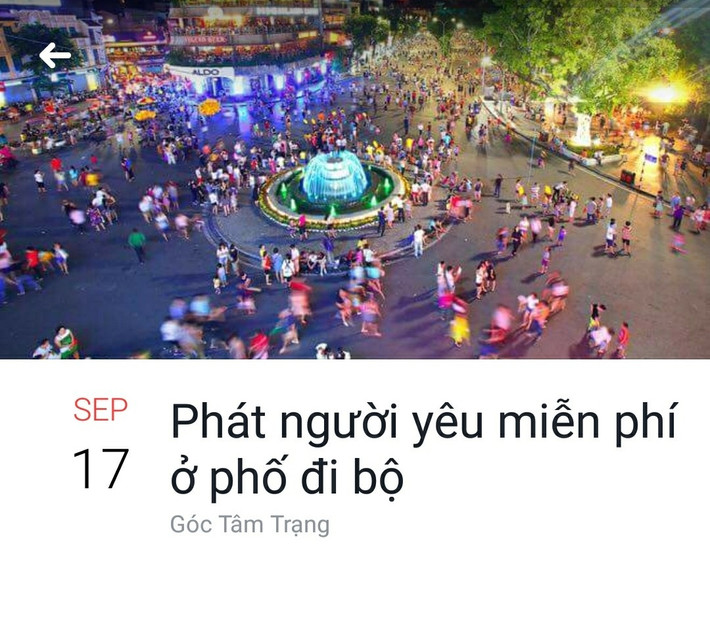 Sau đó, trên mạng xã hội các bạn trẻ đã lập ra rất nhiều trào lưu khác và địa điểm không đâu khác chính là phố đi bộ xung quanh Hồ Gươm, nơi cuối tuần tập trung khá nhiều người dân và đặc biệt là các bạn trẻ.