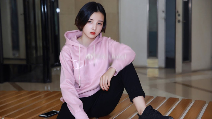 Dù có bất kể tật xấu hay sở thích quái dị nào nhưng chỉ cần đẹp thôi Đóa Nhi vẫn được nhiều người yêu mến và trở thành hiện hiện tượng trong cộng đồng mạng. Ảnh trong bài: Weibo nhân vật.