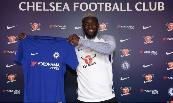 Chelsea nổ hợp đồng mới: Theo thông tin chuyển nhượng bóng đá mới nhất được đăng tải trên trang chủ và MXH, CLB Chelsea vừa chính thức công bố bản hợp đồng mới Tiemoue Bakayoko từ AS Monaco. Theo đó, chiêu nay tiền vệ 22 tuổi đã vượt qua buổi kiểm tra y tế và ký vào bản hợp đồng có thời hạn 5 năm. Ảnh: Facebook.
