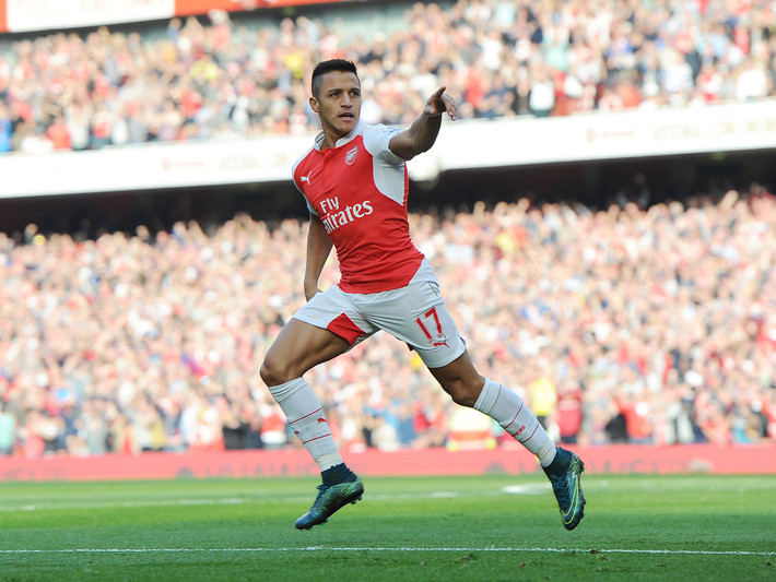 Wenger tự tin "trói chân" Alexis Sanchez: Trả lời phỏng vấn trong cuộc họp báo tại Australia, HLV Arsene Wenger tỏ ra rất tự tin vào khả năng thuyết phục thành công cậu học trò cưng Alexis Sanchez tiếp tục gắn bó với sân Emirates. "Tôi đã trao đổi qua tin nhắn với cậu ấy và tình hình có những dấu hiệu khả quan. Tôi tin cậu ấy sẽ tiếp tục khoác áo Arsenal ở mùa giải tới".