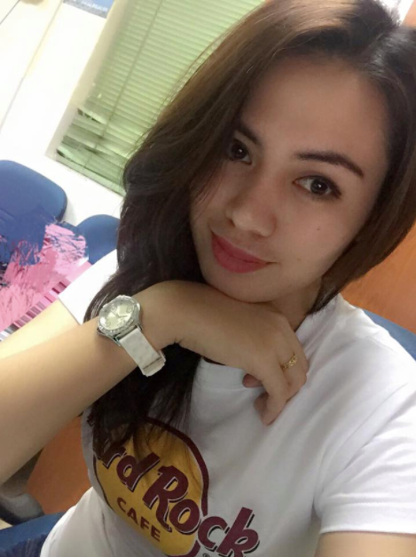 Chưa dừng lại ở đó, nhiều người còn nhầm tưởng rằng với khuôn mặt đẹp như vậy, nữ cảnh sát phục vụ kỳ SEA Games 29 trên là một người mẫu đang đóng vai cảnh sát trong một bộ phim nào đó.
