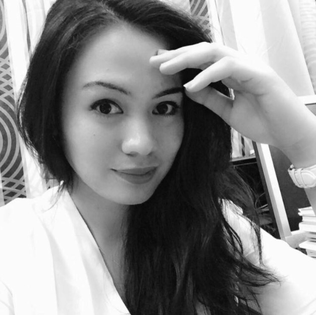 Tuy nhiên sự thực là cô nàng xinh đẹp trên là một cảnh sát chuyên nghiệp thực thụ, được biết theo trang phục của nữ cảnh sát trong ảnh, cô thuộc lực lượng đặc biệt chống tội phạm có tổ chức thuộc cảnh sát Malaysia. Lực lượng này được Malaysia triển khai để đảm bảo an toàn cho SEA Games trước những đe dọa khủng bố.