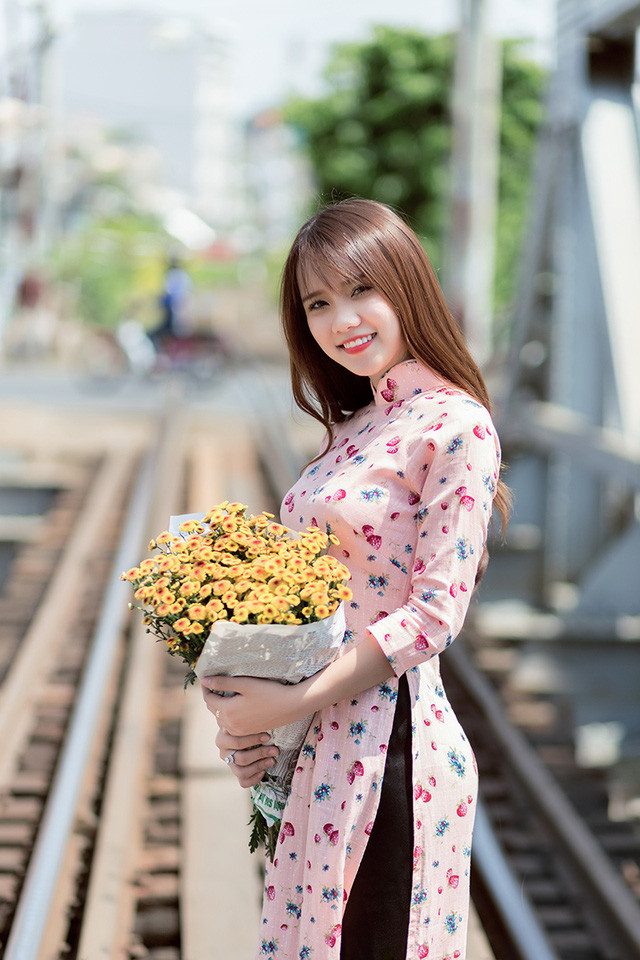 Dù mới chỉ bước chân vào kinh doanh có hai năm nhưng Minh Hoàng đã có thể mua được một chiếc ô tô riêng và tiếp tục tái đầu tư vốn cho cửa hàng của mình.