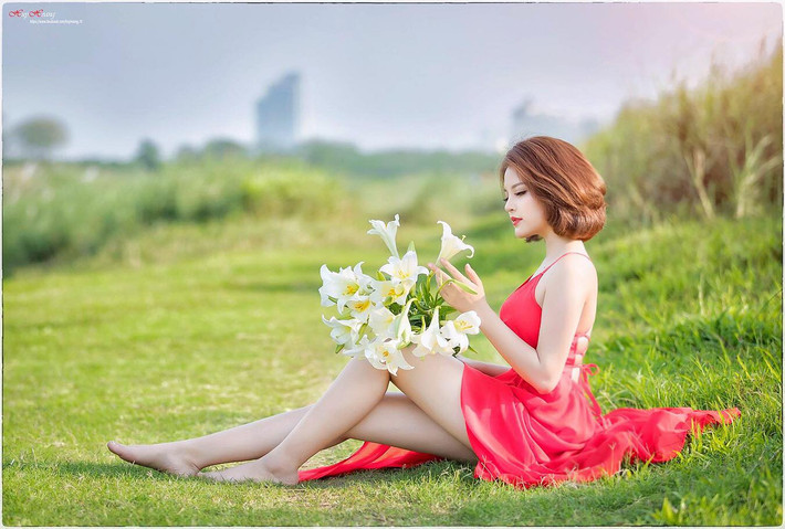 Dù vốn bản tính hiền lành nhưng trăn cũng là một loài vật hoang dã và chưa thực sự thuần nên việc nuôi không hề đơn giản. Chính Trà My cũng đôi lần gặp vấn đề với chính thú cưng của mình, cô bạn nói:"Thật ra nó là trăn cảnh đã sống trong môi trường thuần từ bé nên gần như không gây hại, tuy vậy bản năng thì luôn tồn tại nếu khi cho nó ăn mà mình tay hay người ám mùi chuột, hay thức ăn nó sẽ có hành động đớp quấn. Mình cũng bị 1 lần rồi".
