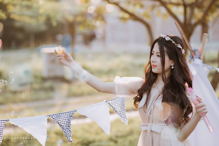 Ra Hà Nội, xa gia đình, theo học hàng không là giai đoạn khó khăn và áp lực với cô gái quê Đắk Lắk. Cô bạn này từng rất chán nản và chạnh lòng. Nghĩ đến đam mê không thực hiện được, bạn bè cùng trang lứa đang đua nhau nỗ lực vào ngành nghề, khiến Phương Thảo đã khóc rất nhiều.