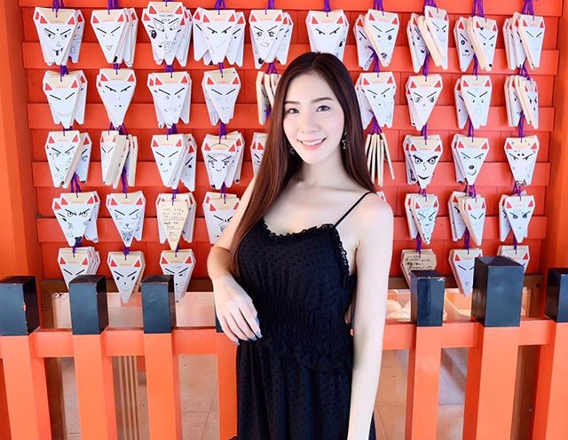 Cụ thể, Mgumlynn dùng dịch vụ laser giúp tiêu đi hắc sắc tố trên da. Bên cạnh đó, chính phương pháp trên còn giúp là phẳng bề mặt, làm giảm thâm nám, điều trị mụn.