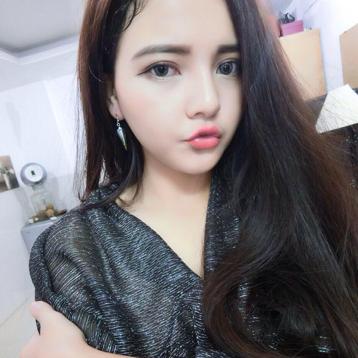 Đôi môi gợi cảm, đôi mắt tròn to tinh nghịch khiến Trần Huyền trở nên độc đáo. Ảnh sử dụng trong bài: Facebook nhân vật.