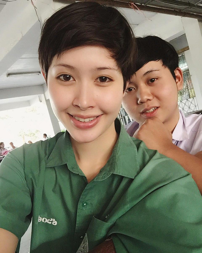Ngoài công việc là một người mẫu tự do, Kwan Lada còn được nhiều người biết tới khi i tham gia một bộ phim do Trung Quốc sản xuất.