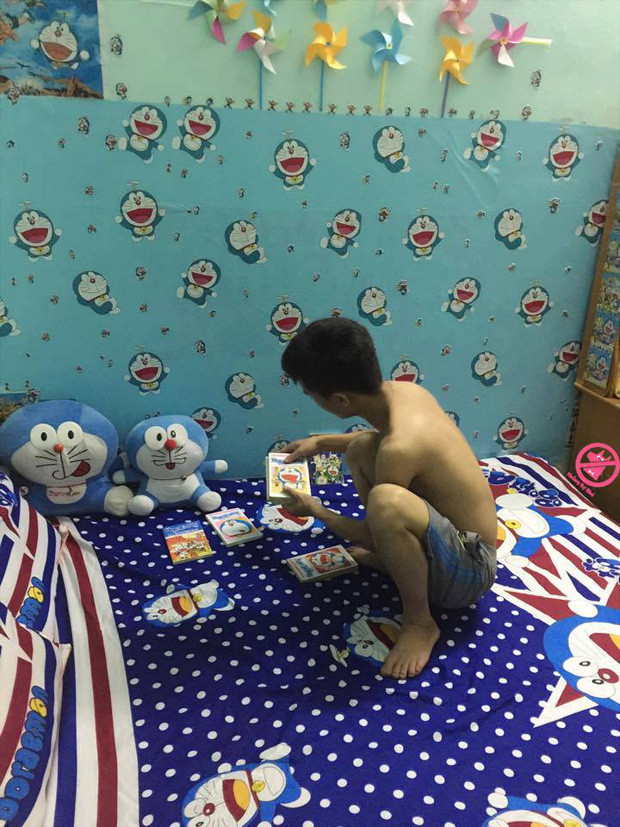 Doraemon là nhân vật hoạt hình đã gắn liền với tuổi thơ của rất nhiều thế hệ bạn trẻ ở Việt Nam cùng nhiều nước châu Á. Không chỉ có trẻ em thích thú mà rất nhiều người lớn vẫn "phát cuồng" với chú mèo máy đến từ xứ sở mặt trời mọc.