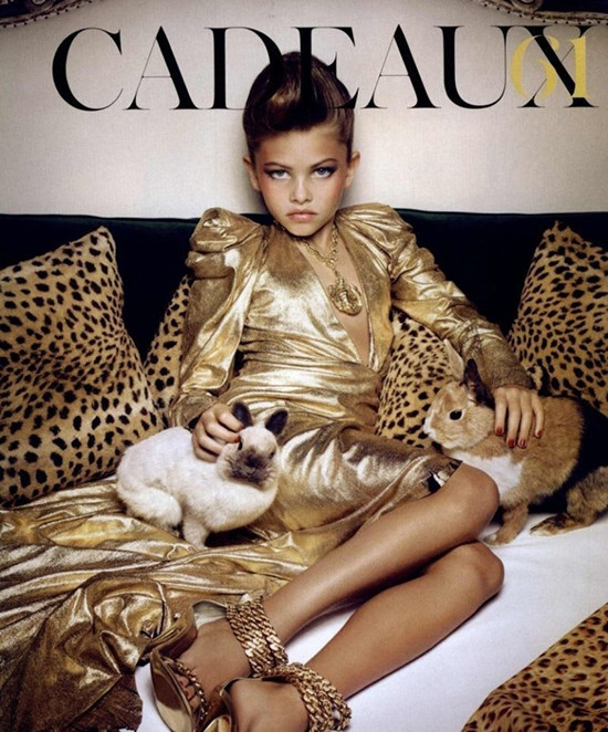 Năm 2012 khi mới 11 tuổi, Thylane Blondeau là người mẫu nhí đình đám nhất nhì thế giới. Nhưng gần như ngay lập tức cô nàng sinh năm 2001 này bị chê là già trước tuổi và là một hình mẫu khi người ta nhắc đến việc "lớn sớm" của các bé gái. Ảnh sử dụng trong bài: Instagram nhân vật.