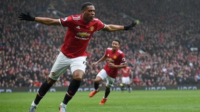 Anthony Martial hiện tại vẫn chưa bung hết sức. Huyền thoại Gary Neville cho rằng Anthony Martial vẫn chưa sử dụng hết 100% khả năng của mình.