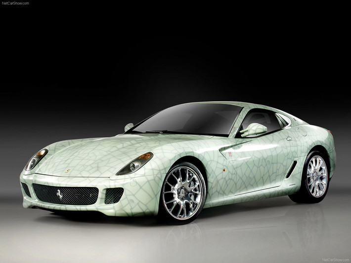 Siêu phẩm Ferrari 599 GTB Fiorano China Limited Edition ra đời nhằm khẳng định quan trọng của thị trường Trung Quốc. Siêu phẩm này được thiết kế bởi họa sĩ Lu Hao, lấy ý tưởng từ nghệ thuật gốm sứ thời nhà Tống. Ngoài ra, họa sĩ còn thiết kế nút khởi động có màu xanh ngọc bích, một số ký tự Trung Hoa cổ trên đồng hồ tốc độ và bộ túi xách được trang trí với bản đồ Con đường tơ lụa.