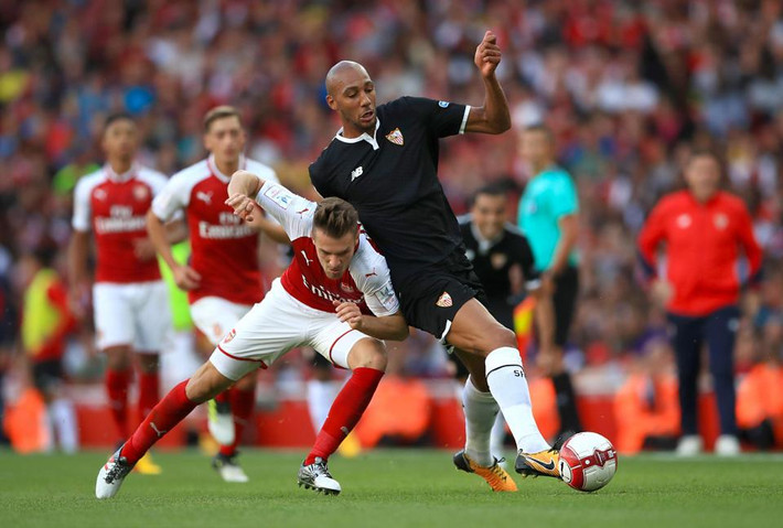 Nhật báo El Gol ở Tây Ban Nha cho hay, Arsenal đã đồng ý chi 35 triệu bảng để đưa tiền vệ trung tâm người Pháp - Steven N'Zonzi từ Sevilla về sân Emirates. Ảnh: El Gol
