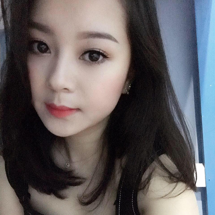 Cũng theo chia sẻ của Hương Mai, thời gian đầu vừa đi học, vừa đi làm kiếm tiền nuôi con rất vất vả. Tuy nhiên, với tình mẫu tử cô nàng này đã gắng gượng vượt qua mọi thứ để có được như ngày hôm nay. Hiện tại, trang cá nhân của bà mẹ gốc Lào Cai này đang là một trong những shop thời trang trẻ uy tín được nhiều chị em phụ nữ khác tin tưởng mua sắm trên mạng.