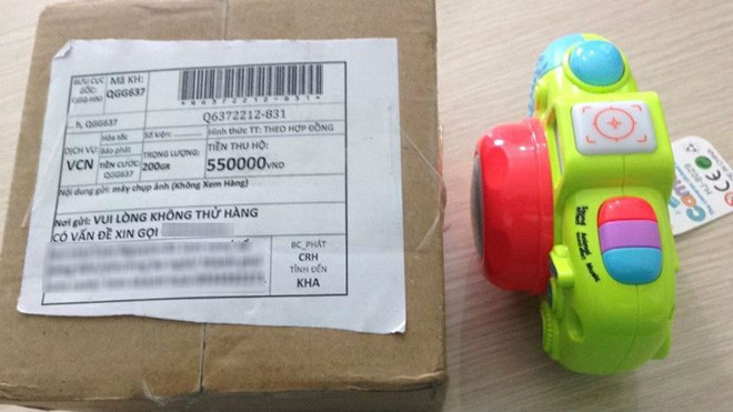 Câu chuyện có nguồn gốc bắt đầu từ đợt Noel vừa qua, có một shop kinh doanh trên facebook với nick Momo shop đã ra thông báo, nhân dịp lễ sẽ giảm giá gần 50% để tạo điều kiện cho các anh chị em gần xa muốn mua tặng người thân một chiếc máy ảnh Hàn Quốc, chỉ cần chụp thì ảnh sẽ xuất hiện liền, rất tiện dụng, hiện đại và mang lại nhiều ý nghĩa.