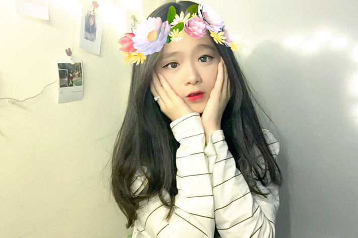Ngay sau những phát ngôn sốc của mình, Linh Ka được cộng đồng mạng chú ý, sau đó cô gái này còn trở thành thần tượng của nhiều bạn teen và lượng fan của trên trang cá nhân của cô nàng này tăng lên chóng mặt.