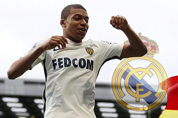 Real Madrid tiếp tục không buông tha Mbappe: Sau khi đề xuất mức giá 130 triệu euro và bị Monaco từ chối, đội bóng Hoàng gia TBN đã có cuộc đàm phán lần thứ 4 với đội bóng công quốc. Cụ thể, theo RMC, Kền kền đã hỏi mua Mbappe với mức giá 135 triệu euro. Ảnh: Goal