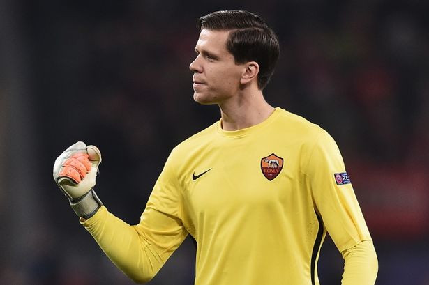 Arsenal gật đầu, Juve đã có người thay Buffon: Theo những thông tin mới nhất, lời đề nghị của Arsenal đã không làm lãnh đạo Juve mất quá nhiều thời gian để suy nghĩ. Họ đã chấp nhận sẽ để Szczesny chuyển tới Turin thi đấu trong mùa giải năm sau. Ảnh: Calcio