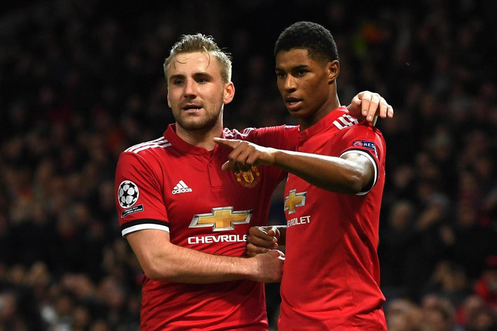Nguồn tin thân cận M.U cho biết, Mourinho sẽ cho Shaw thử thách từ nay đến khi thị trường chuyển nhượng mùa Đông mở cửa. Ngoài hy vọng xoay tua ở Premier League, Shaw sẽ có cơ hội đá League Cup và FA Cup.