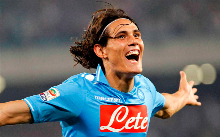 Cavani muốn trở lại Napoli: Theo tin chuyển nhượng bóng đá từ đại diện Fernando Guglielmone của Edinson Cavani thừa nhận khả năng tiền đạo người Uruguay sẽ trở về Napoli thi đấu trong tương lai vì phải đựng khá nhiều những tiêu cực kể từ khi Neymar gia nhập PSG. Ảnh: Goal