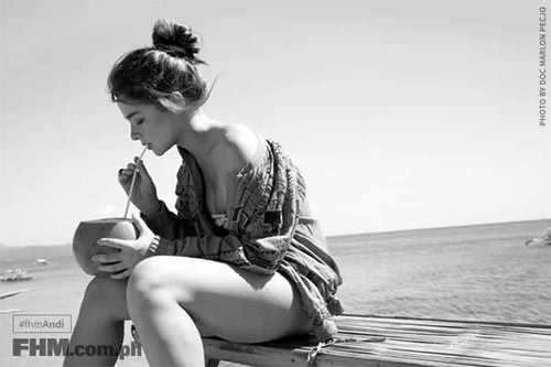 Chính nhờ thân hình đầy đặn và tràn căng sức sống đã giúp Andi Eigenmann thường xuyên được mời vào các chiến dịch người mẫu quảng cáo đồ bơi.